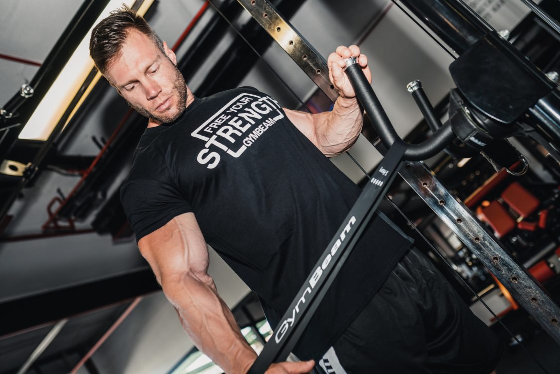 Je správně chtít tělo jako Arnold Schwarzenegger v dobách své největší slávy nebo zadek jako JLo?