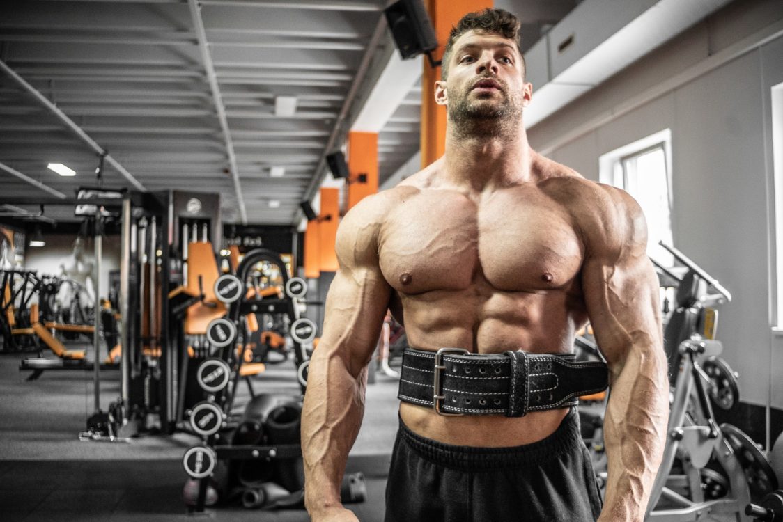 Kolik kalorií spálíte silovým tréninkem a indoorovými sporty