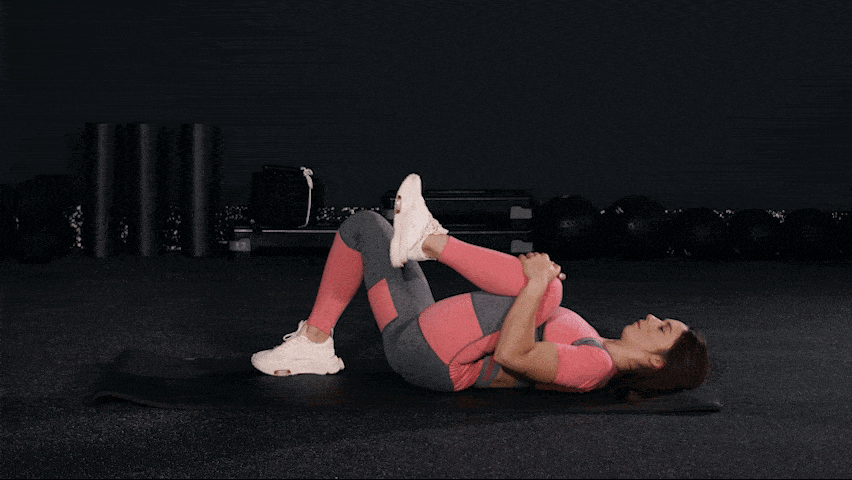 Come eseguire Knee to chest per alleviare il mal di schiena?
