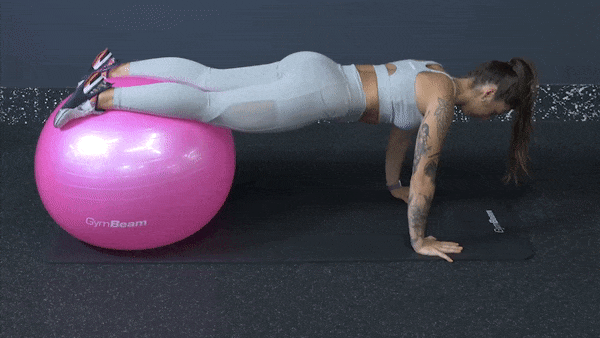 flessioni con fitball flessioni con fitball