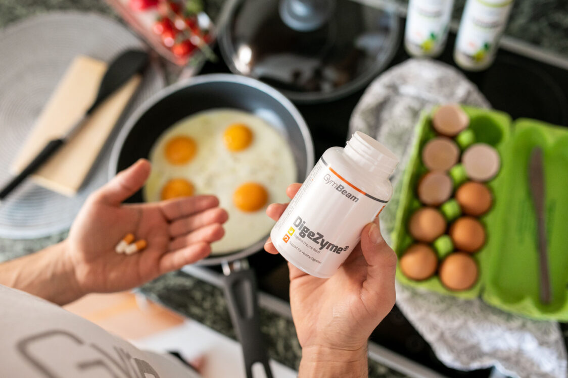 Gli enzimi digestivi includono sostanze come amilasi, lipasi, proteasi e lattasi