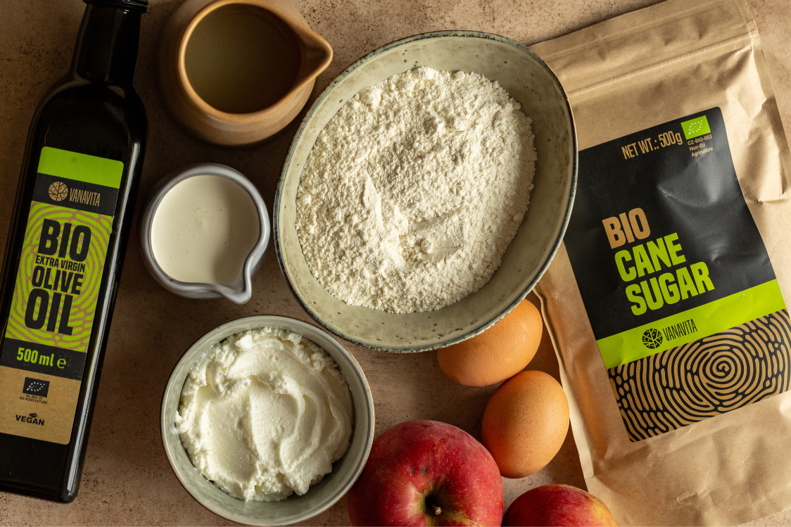 Vrstvený jablečný koláč - ingredience