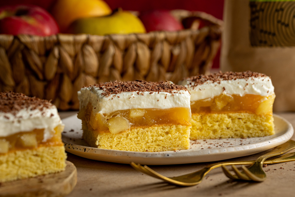 Vrstvený jablečný koláč