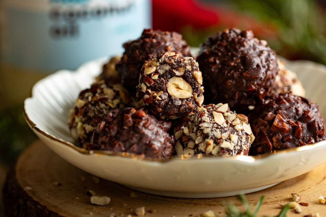 Nepečené čokoládové kuličky s lískovými oříšky