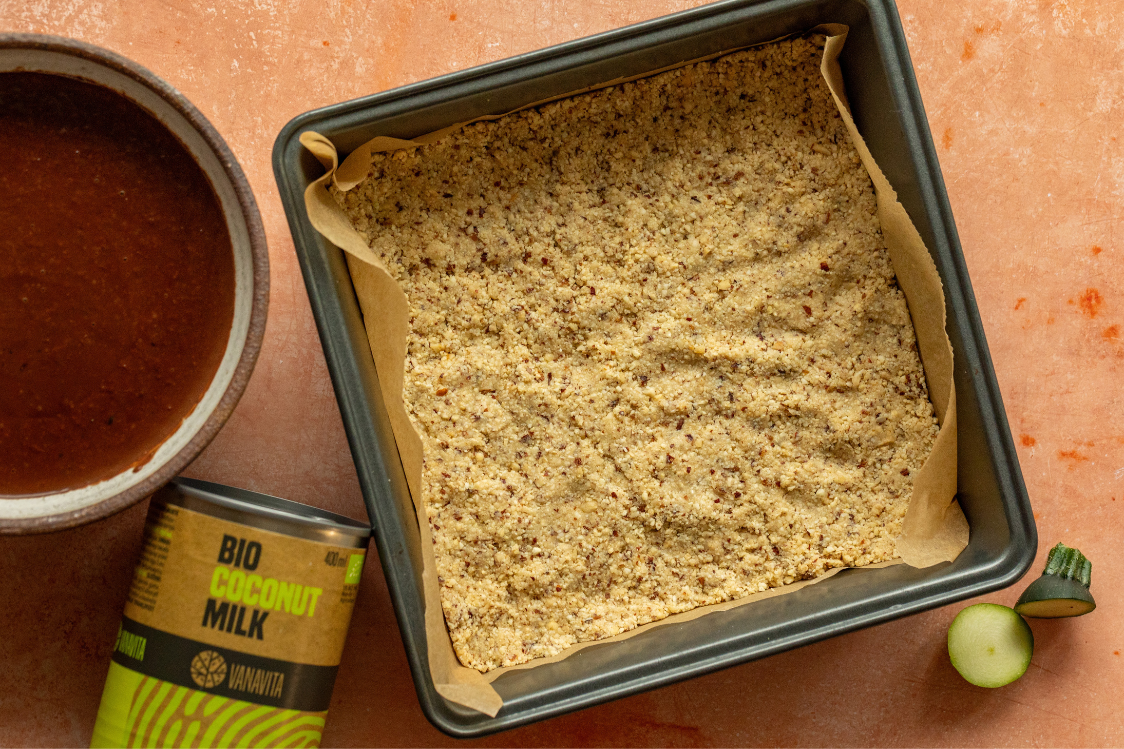 Fette di zucchine al cioccolato e frutta secca - Base