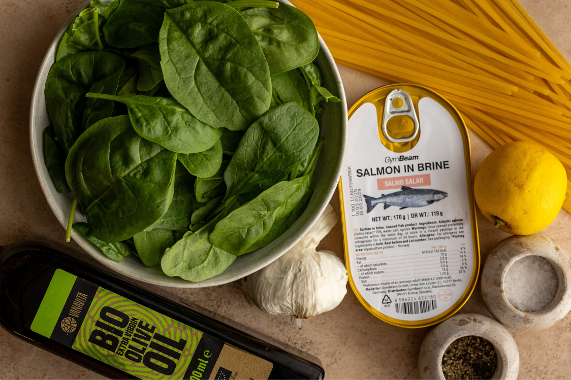 Pasta con spinaci e salmone - ingredienti