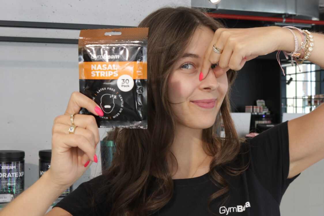 Správné umístění pásky na nos Správné umístění pásky na nos