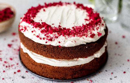 Ricetta fit: Torta Red Velvet con farcitura di crema al quark