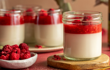 Ricetta fit: Panna cotta al cocco con lamponi