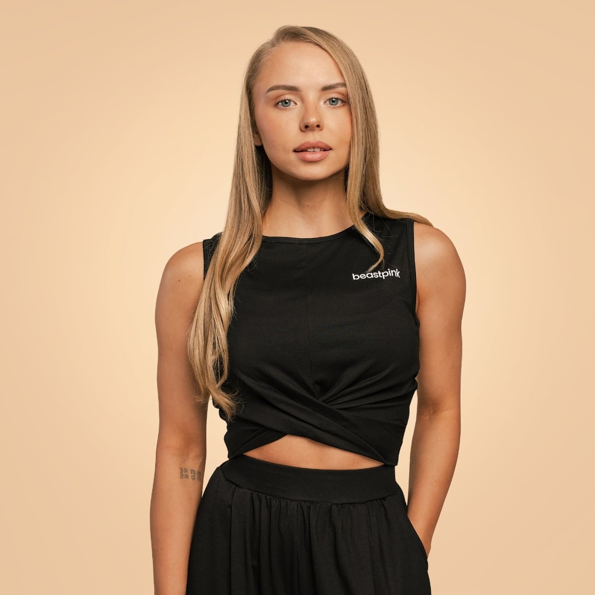 Cropped Top Breeze Black - Beastpink