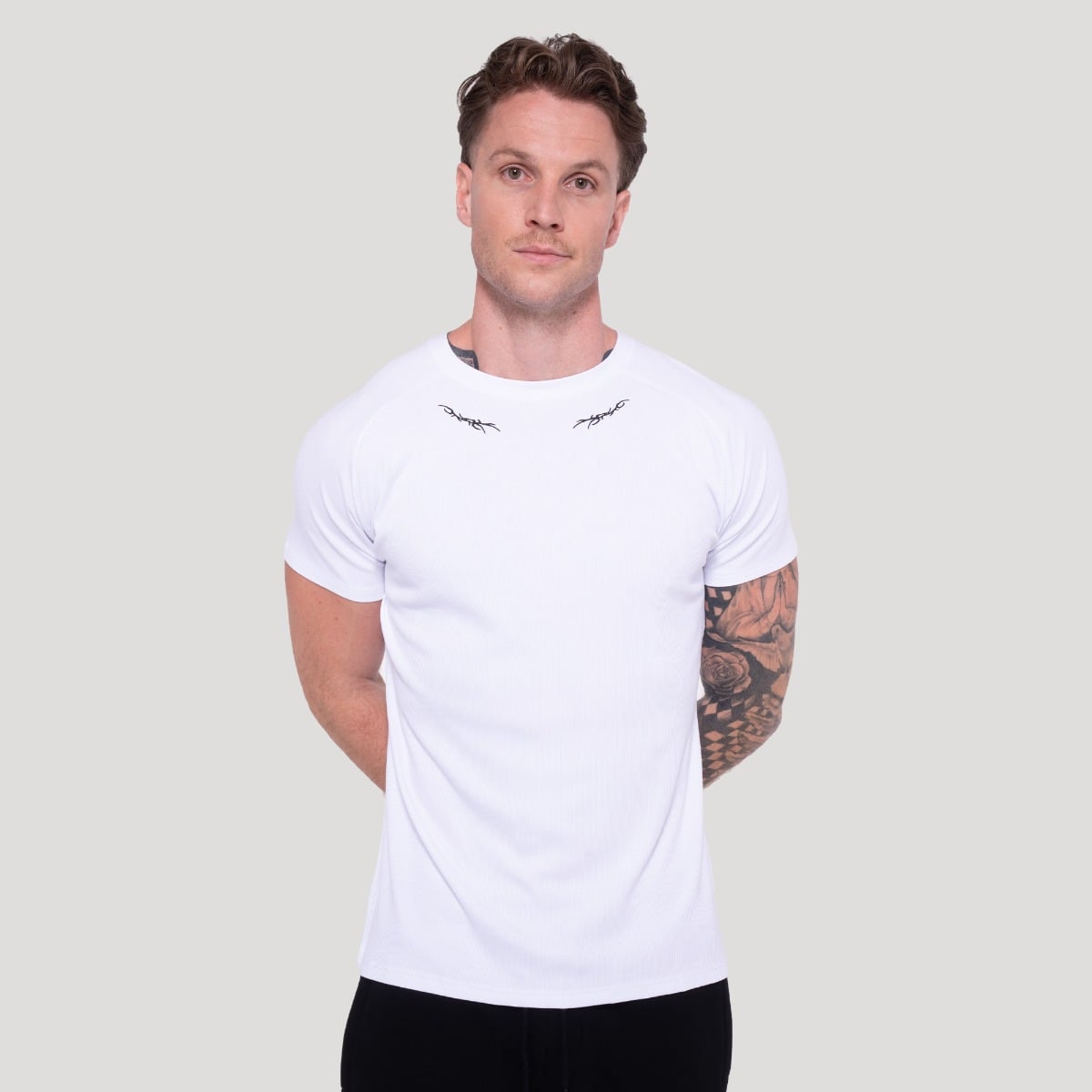 Maglietta a Coste Tribal White - GymBeam