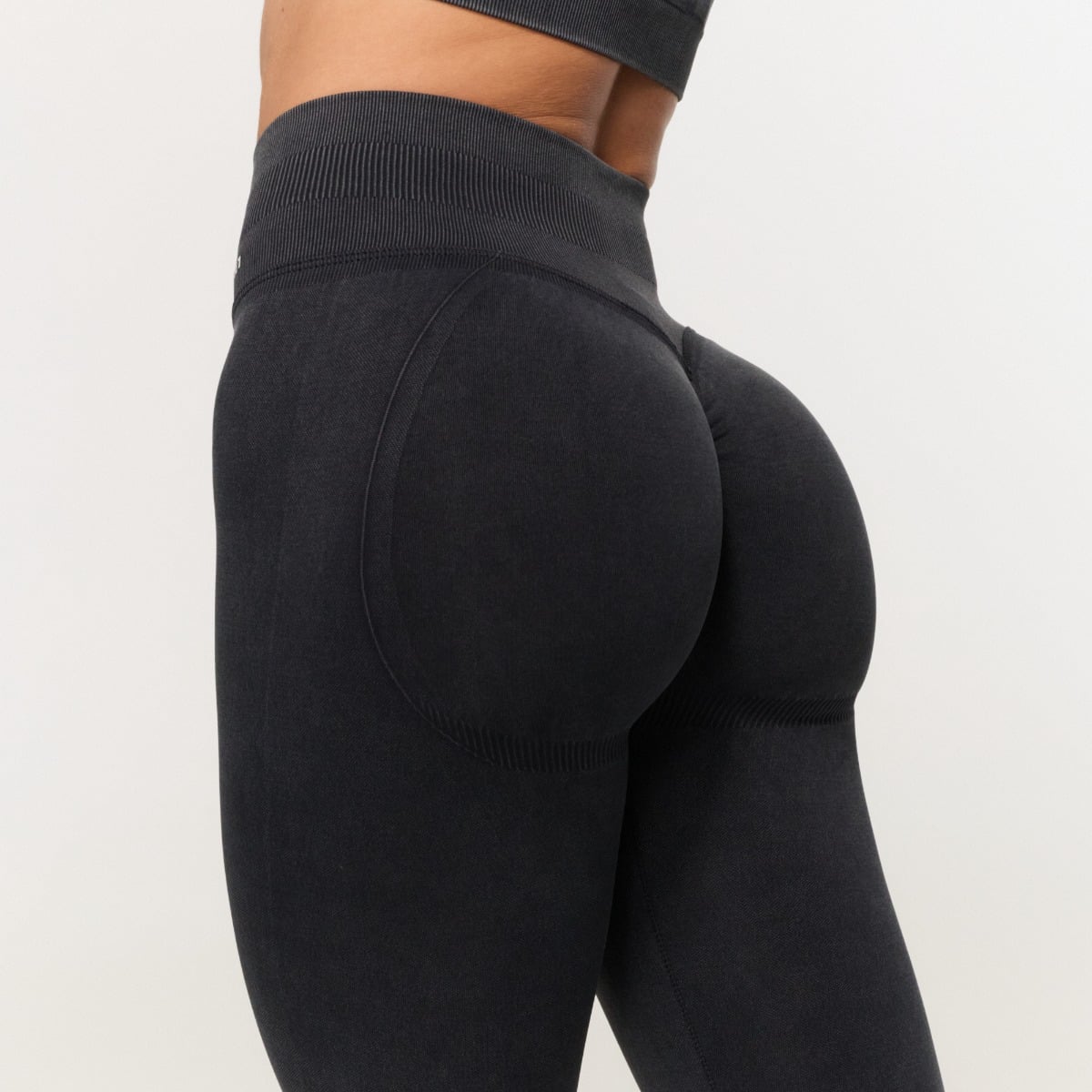 Pantaloni Seamless Flare Fierce Dark Grey - GymBeam
